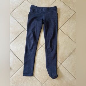 Athlete girl cosy leggings